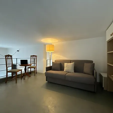 Laura's Apartment
